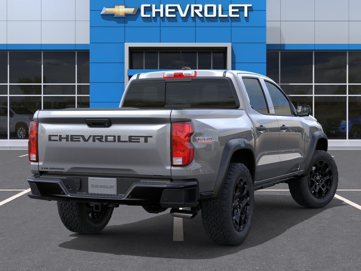 2026 Chevrolet Colorado - Image 4
