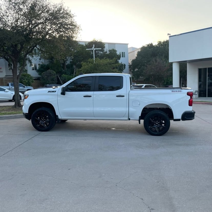 2024 Chevrolet Silverado 1500 - Image 2