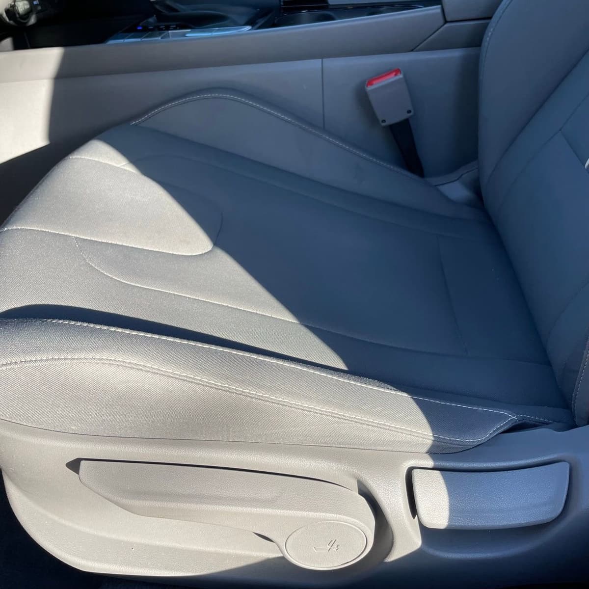 2025 Hyundai Elantra - Image 22