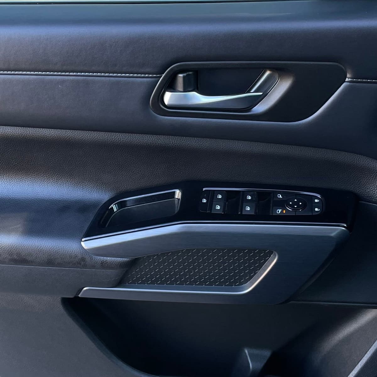 2024 Nissan Pathfinder - Image 21