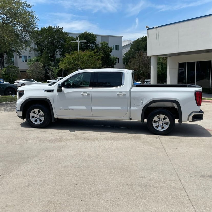 2024 GMC Sierra 1500 - Image 3
