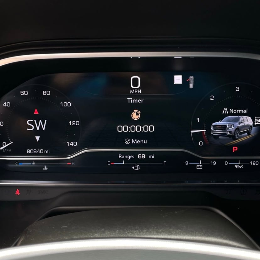 2023 GMC Yukon - Image 16