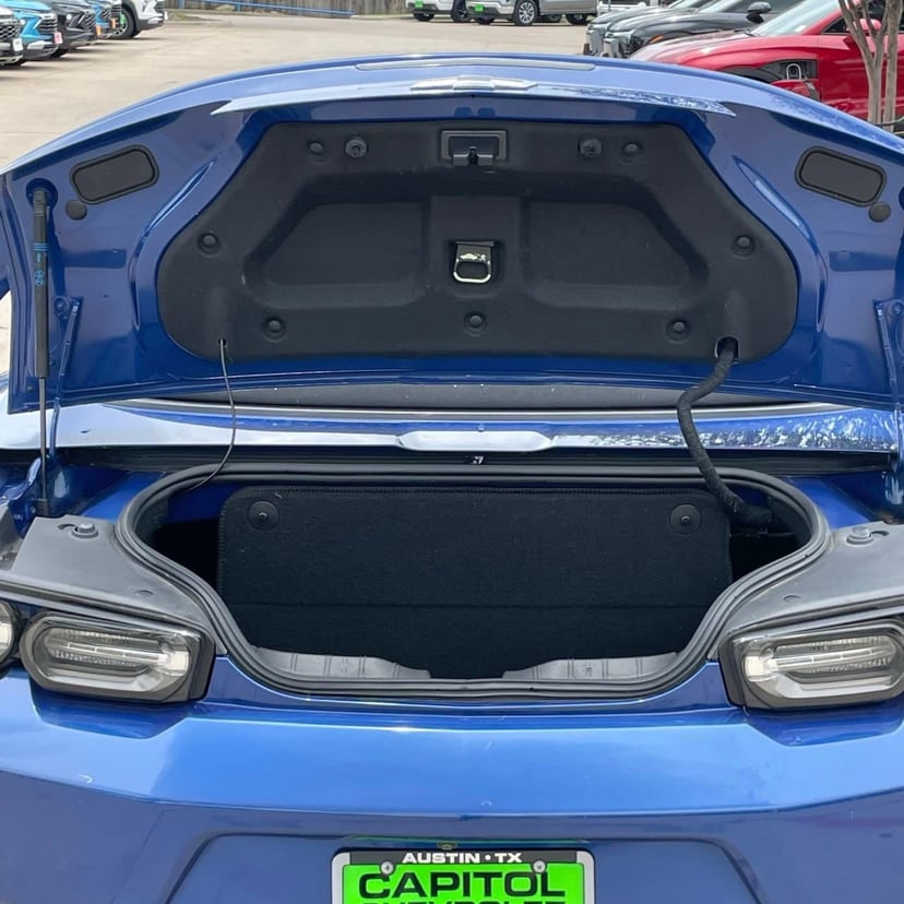 2023 Chevrolet Camaro - Image 25