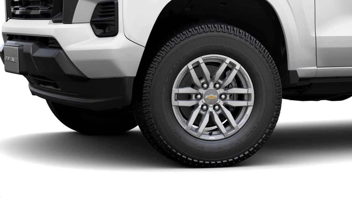 2025 Chevrolet Colorado - Image 29