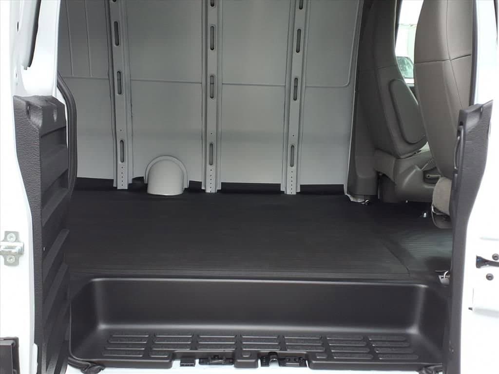2026 Chevrolet Express Cargo - Image 12