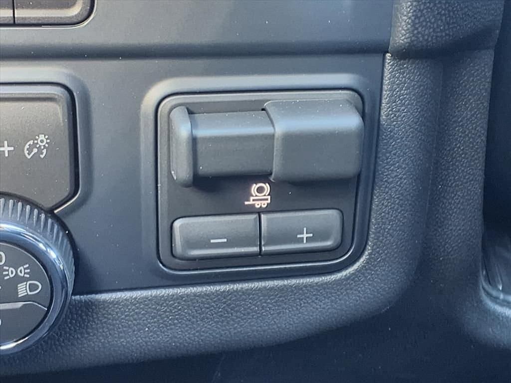 2026 Chevrolet Suburban - Image 12