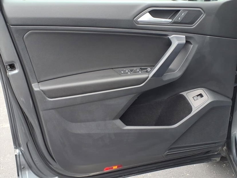 2021 Volkswagen Tiguan - Image 18