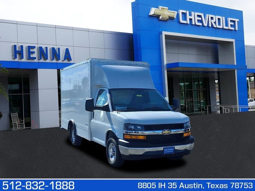2025 Chevrolet Express Cutaway 3500 - Image 1