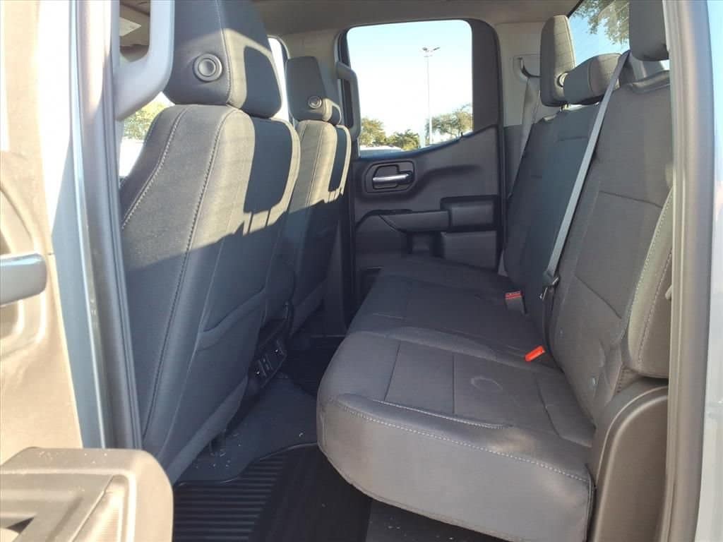 2026 Chevrolet Silverado 1500 - Image 13