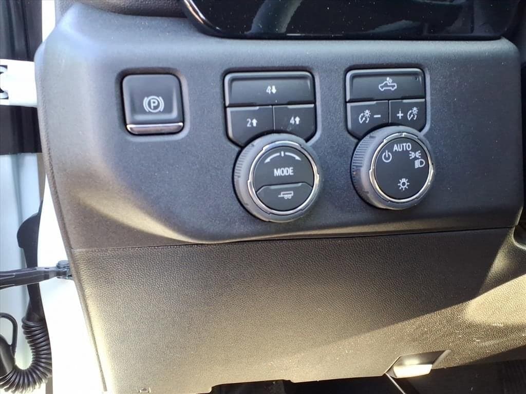 2026 Chevrolet Silverado 3500 HD Chassis Cab - Image 13