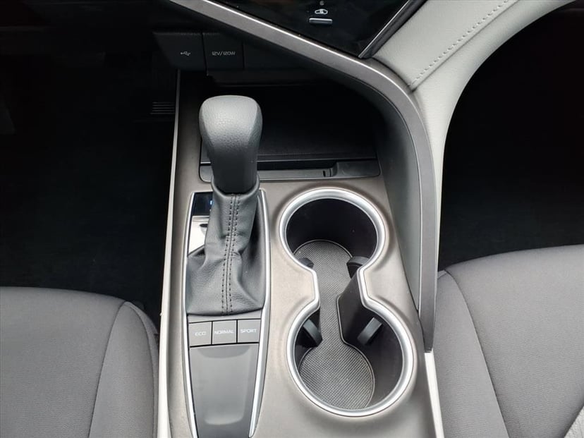 2024 Toyota Camry - Image 19