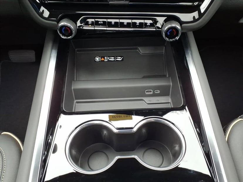 2026 Chevrolet Tahoe - Image 19