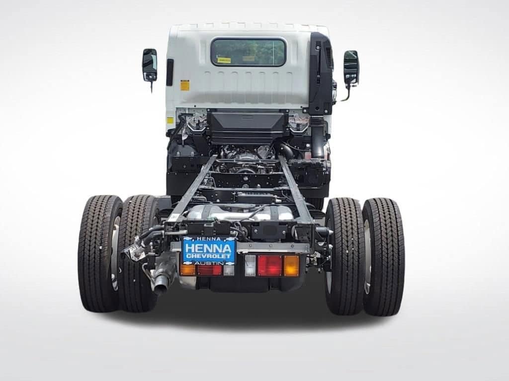 2025 Chevrolet Low Cab Forward 5500 XG - Image 5
