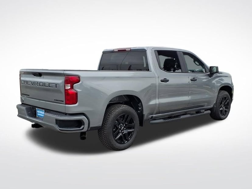 2026 Chevrolet Silverado 1500 - Image 4