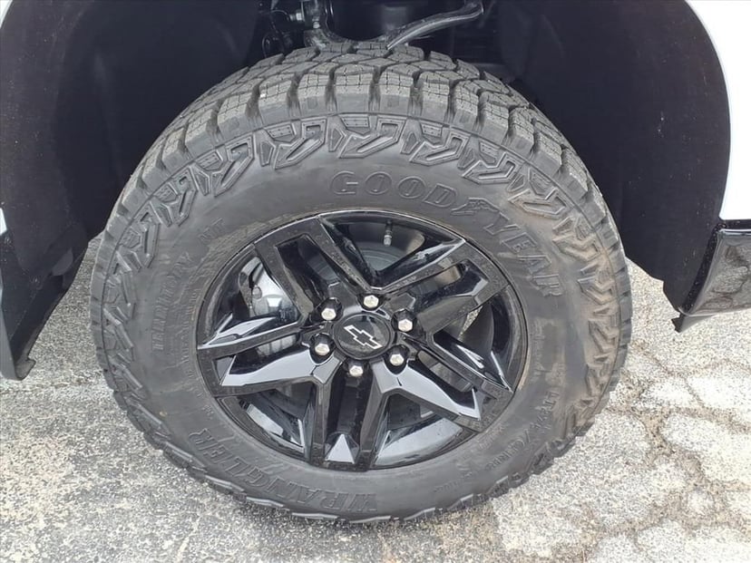 2026 Chevrolet Silverado 1500 - Image 11