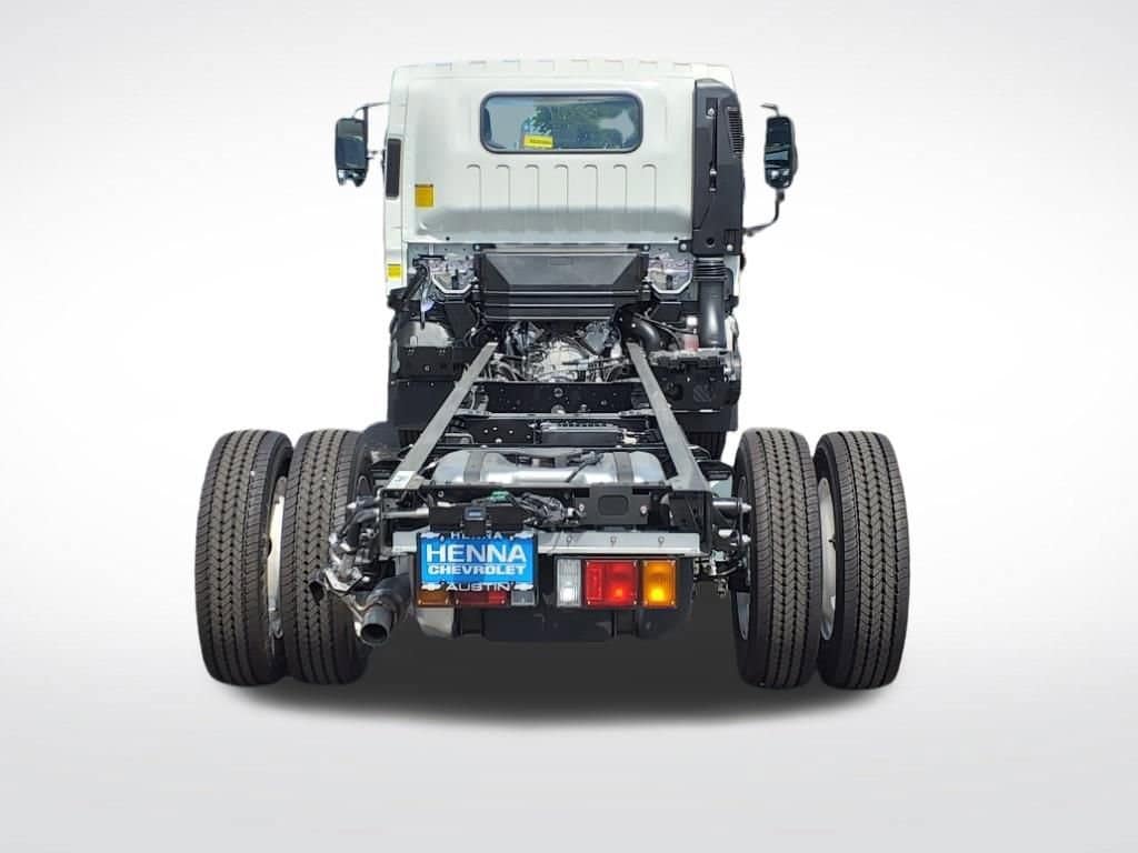 2025 Chevrolet Low Cab Forward 4500 HG - Image 5