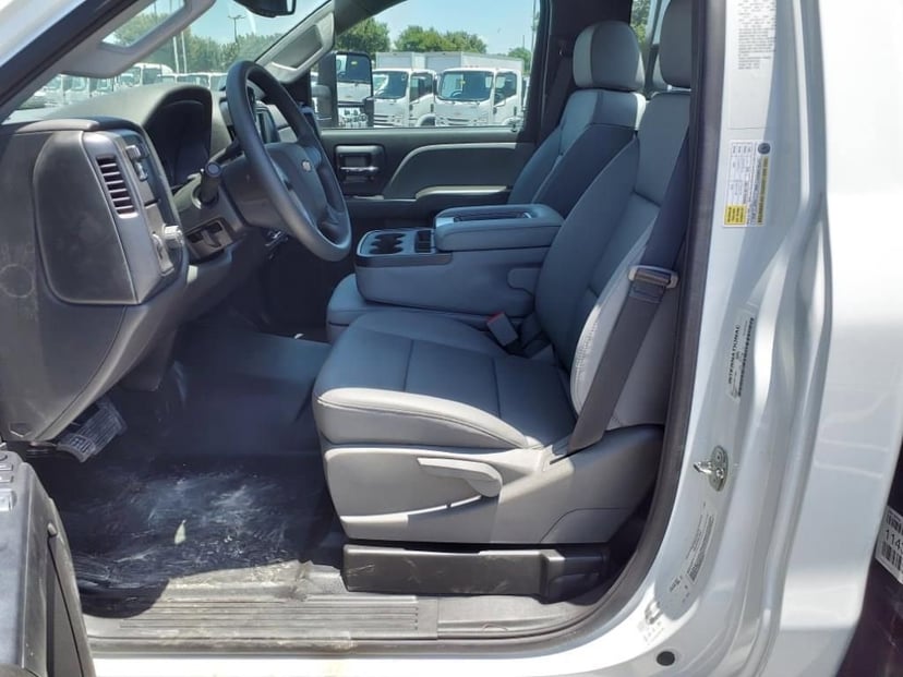 2023 Chevrolet Silverado 5500 HD - Image 5