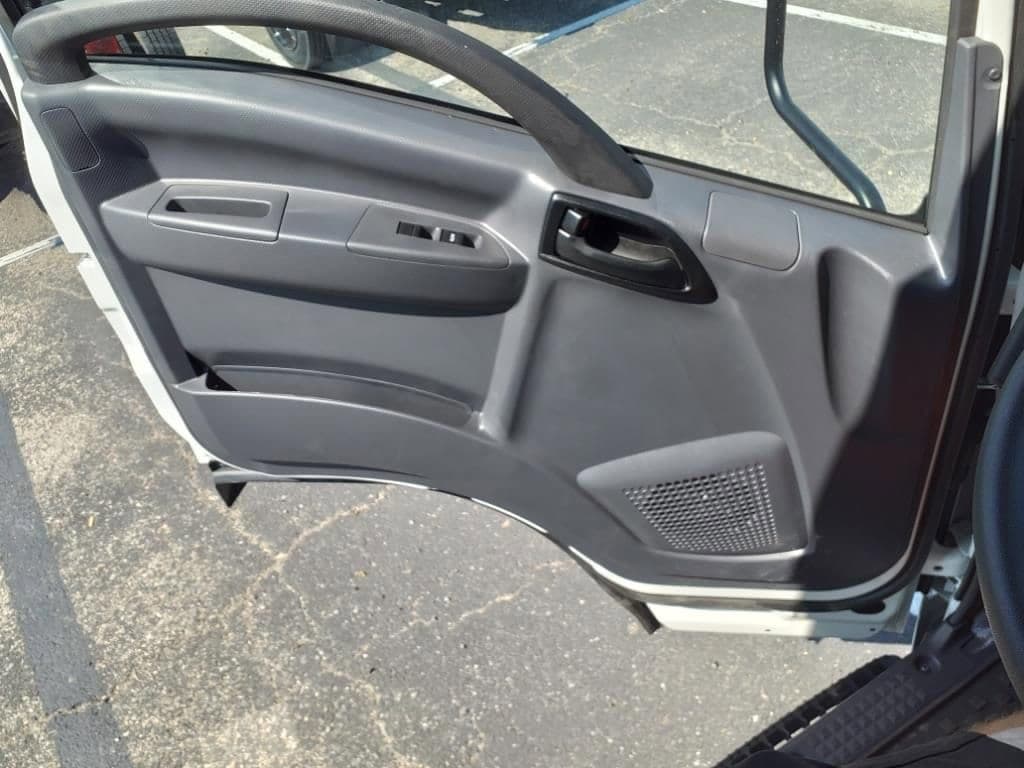 2025 Chevrolet Low Cab Forward 4500 HG - Image 20