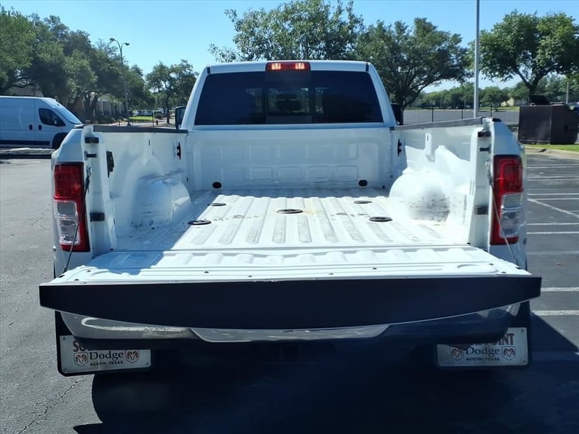 2024 Ram 3500 - Image 10