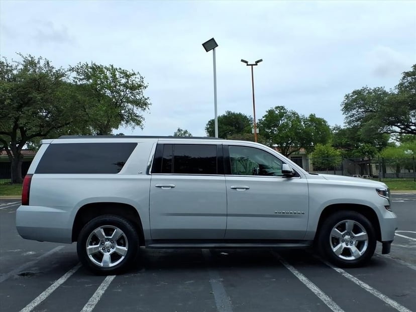 2016 Chevrolet Suburban - Image 3