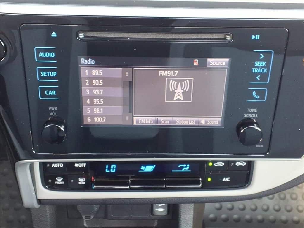 2019 Toyota Corolla - Image 25