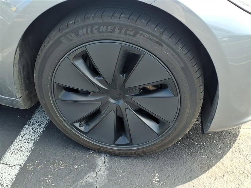 2025 Tesla Model 3 - Image 14
