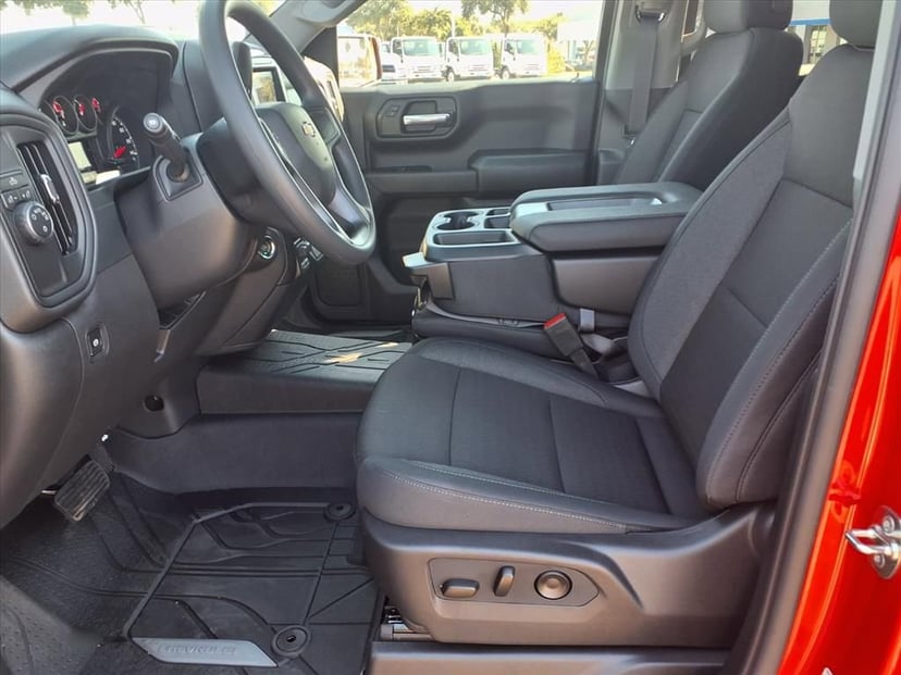 2026 Chevrolet Silverado 1500 - Image 5