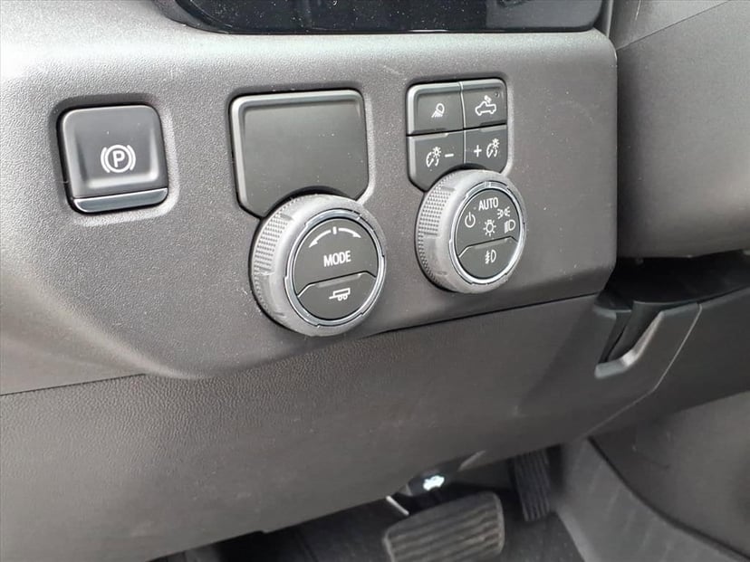 2026 Chevrolet Silverado 1500 - Image 12