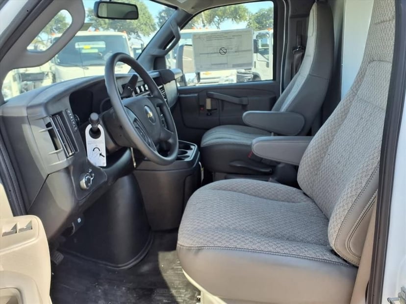 2025 Chevrolet Express Cutaway 3500 - Image 6
