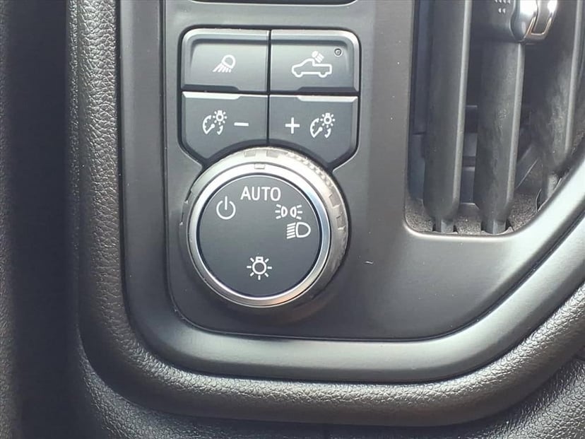 2025 Chevrolet Silverado 2500 HD - Image 33