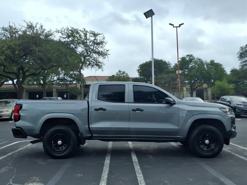 2025 Chevrolet Colorado - Image 3