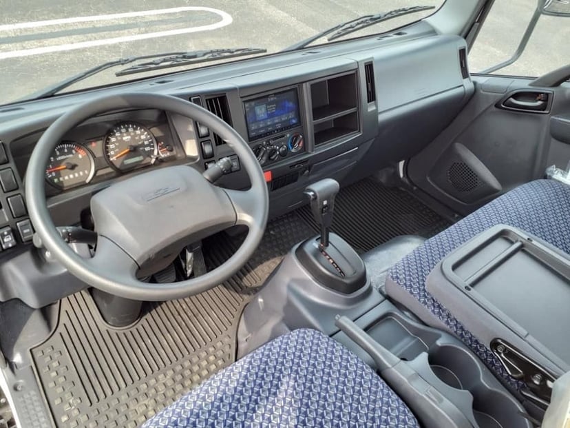 2025 Chevrolet Low Cab Forward 5500 XG - Image 8
