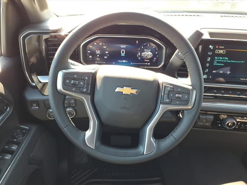 2026 Chevrolet Silverado 1500 - Image 23