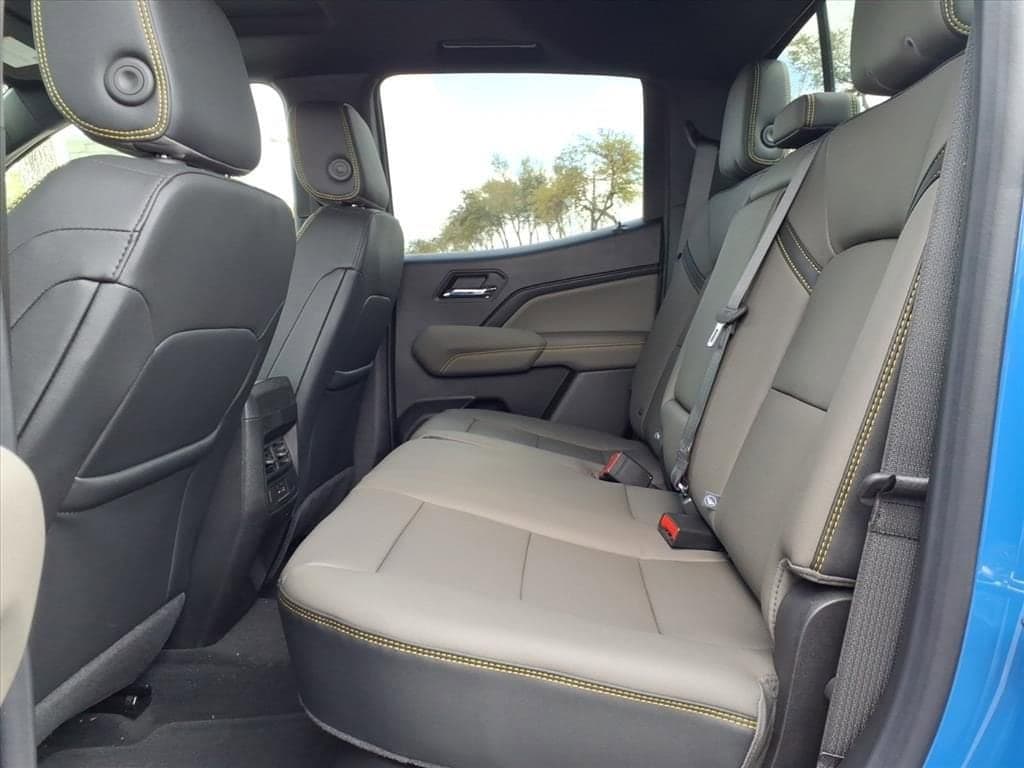 2026 Chevrolet Colorado - Image 16