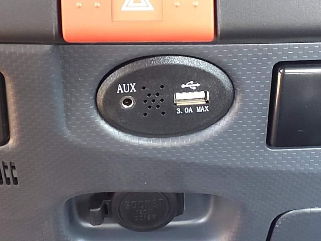 2025 Chevrolet Low Cab Forward 4500 HG - Image 13