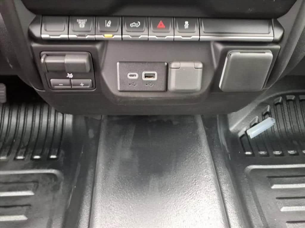 2026 Chevrolet Silverado 2500 HD - Image 18
