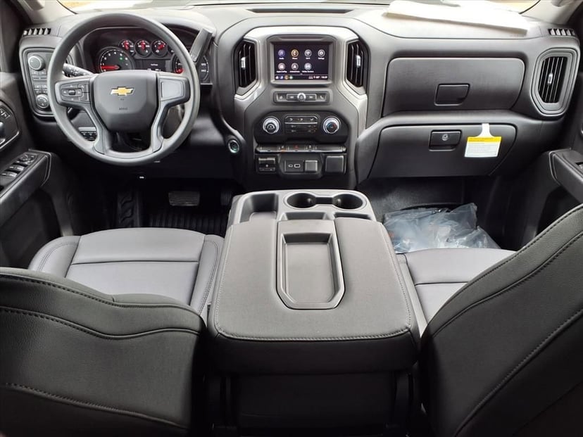 2026 Chevrolet Silverado 2500 HD - Image 10