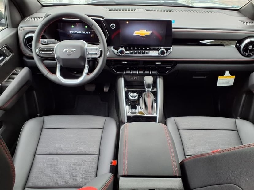 2026 Chevrolet Colorado - Image 9