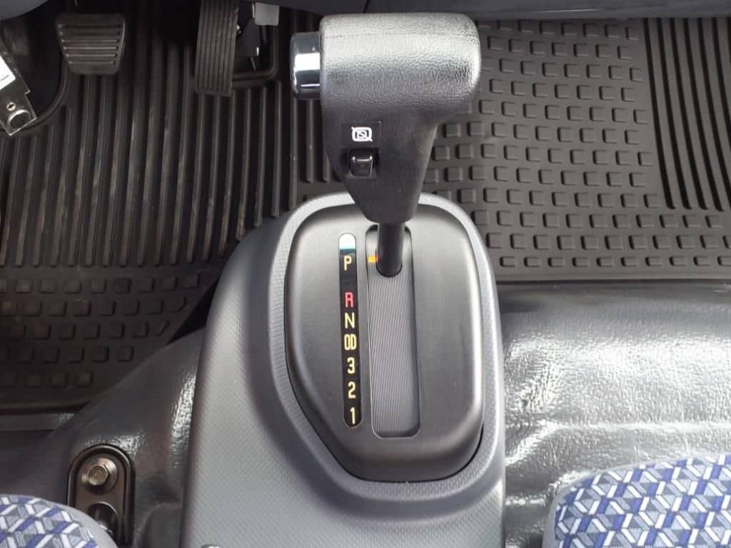 2025 Chevrolet Low Cab Forward 5500 XG - Image 21