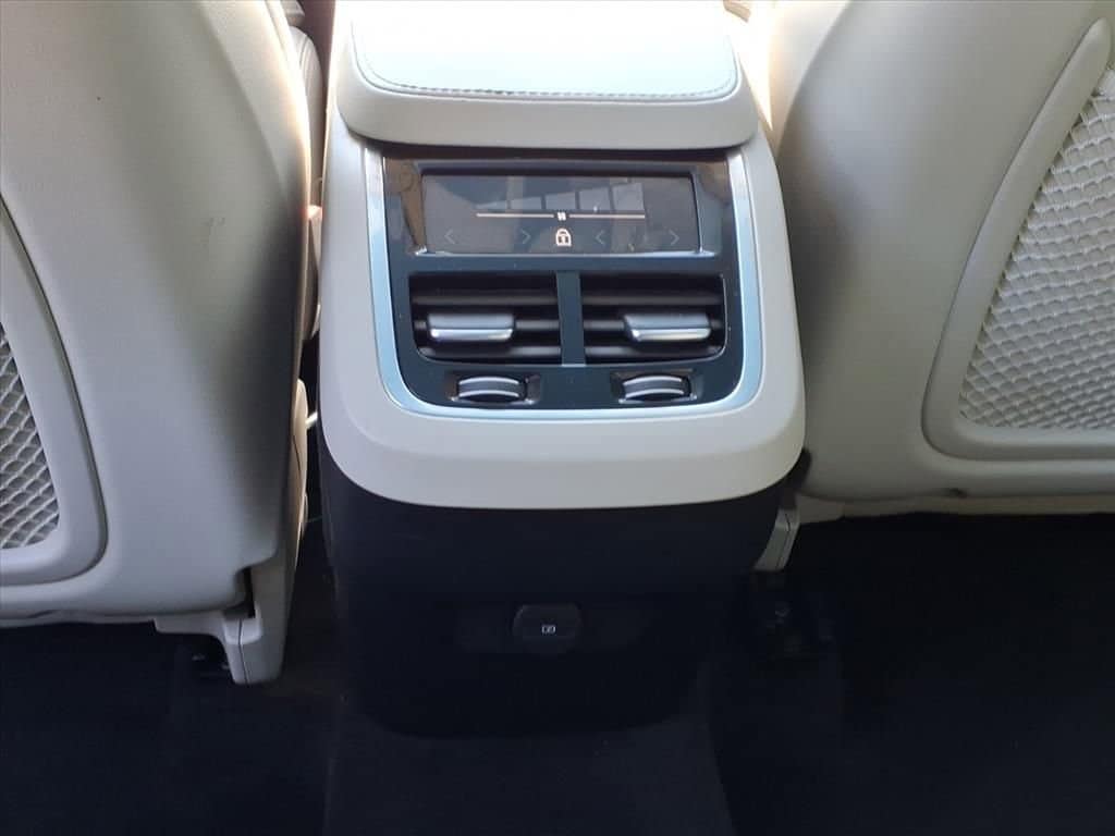 2022 Volvo XC90 - Image 19