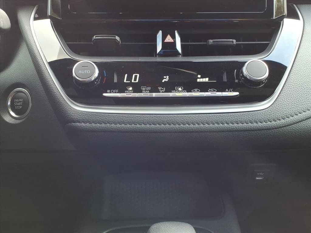 2025 Toyota Corolla - Image 25