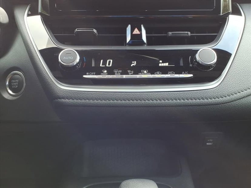 2025 Toyota Corolla - Image 24