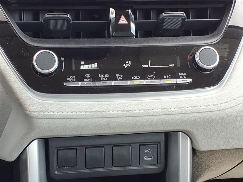 2023 Toyota Corolla Cross - Image 19