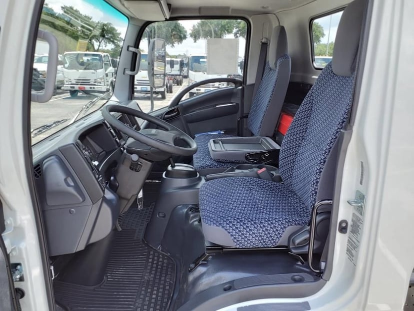 2025 Chevrolet Low Cab Forward 4500 HG - Image 7