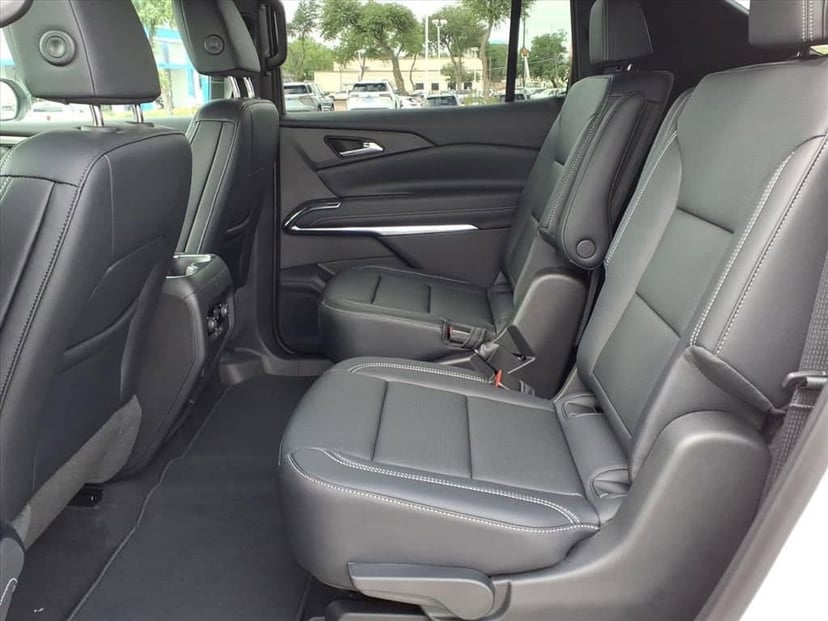 2026 Chevrolet Traverse - Image 12