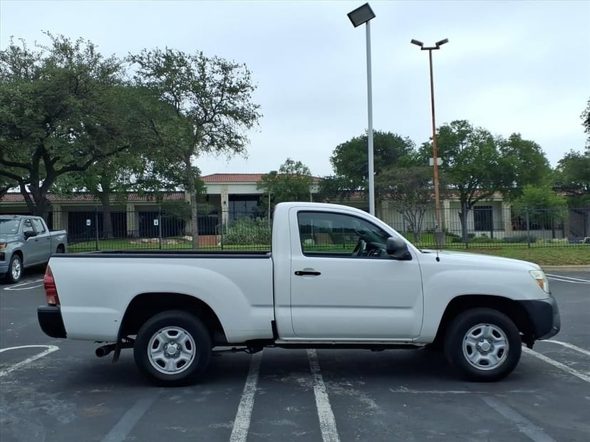 2012 Toyota Tacoma - Image 4