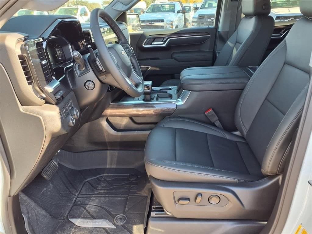 2026 Chevrolet Silverado 1500 - Image 6
