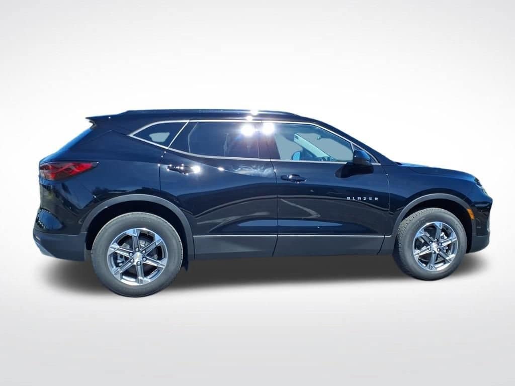 2026 Chevrolet Blazer - Image 5