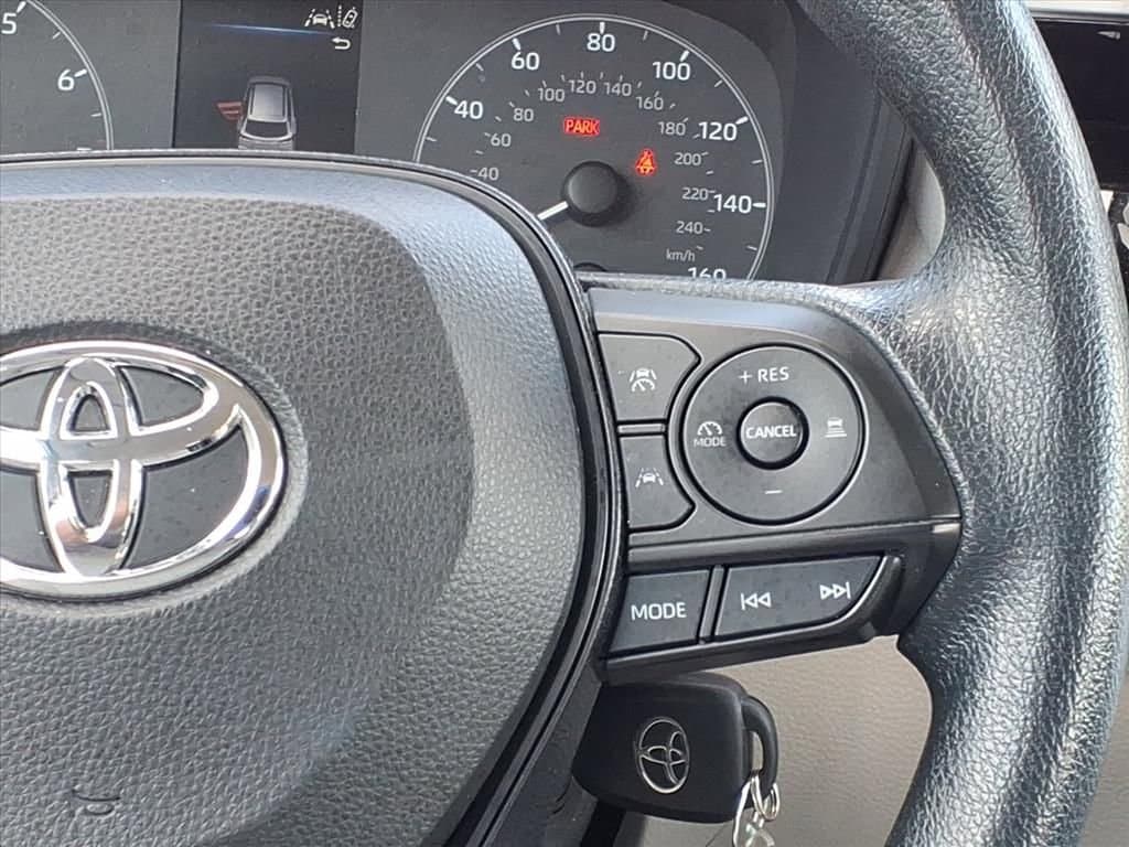 2023 Toyota Corolla Cross - Image 24