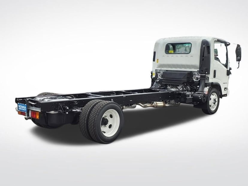 2025 Chevrolet Low Cab Forward 5500 XG - Image 4